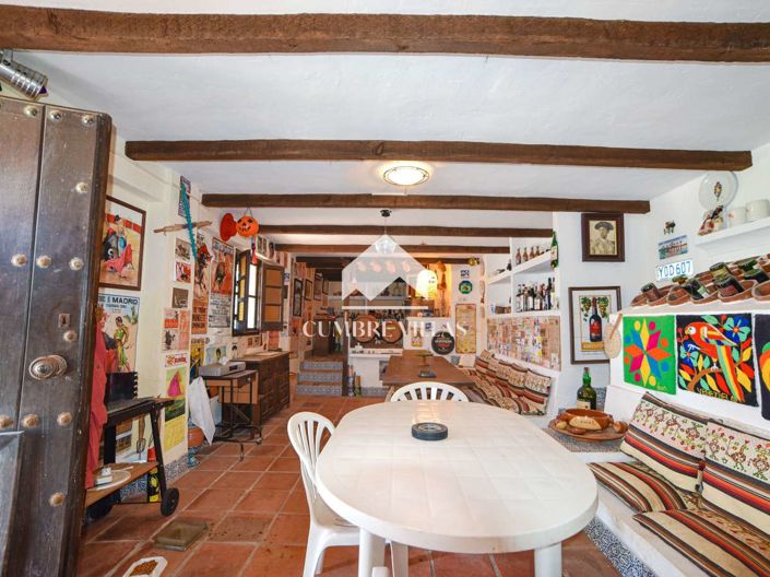 Image No.56-6 Bed Villa for sale