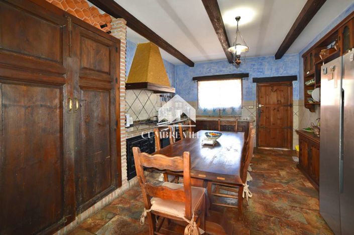 Image No.19-6 Bed Country House for sale