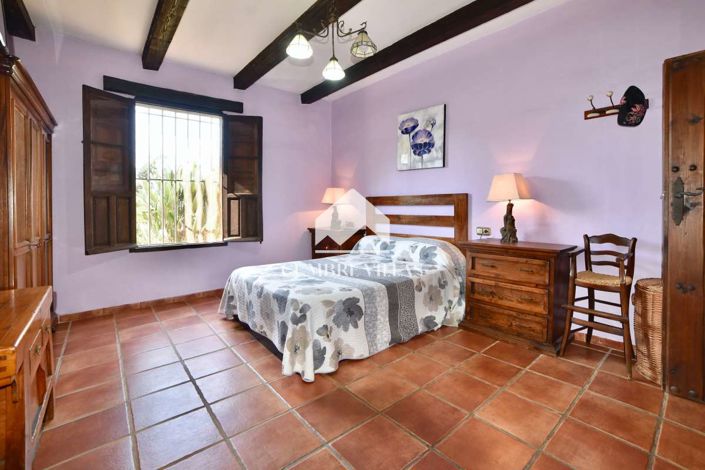 Image No.21-6 Bed Country House for sale