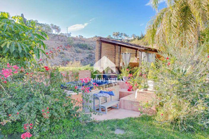 Image No.10-6 Bed Villa for sale