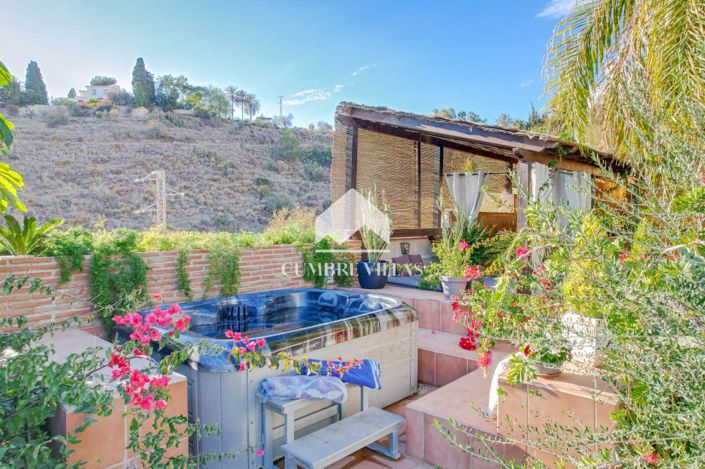 Image No.11-6 Bed Villa for sale