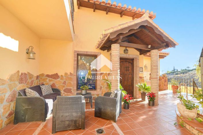 Image No.20-6 Bed Villa for sale