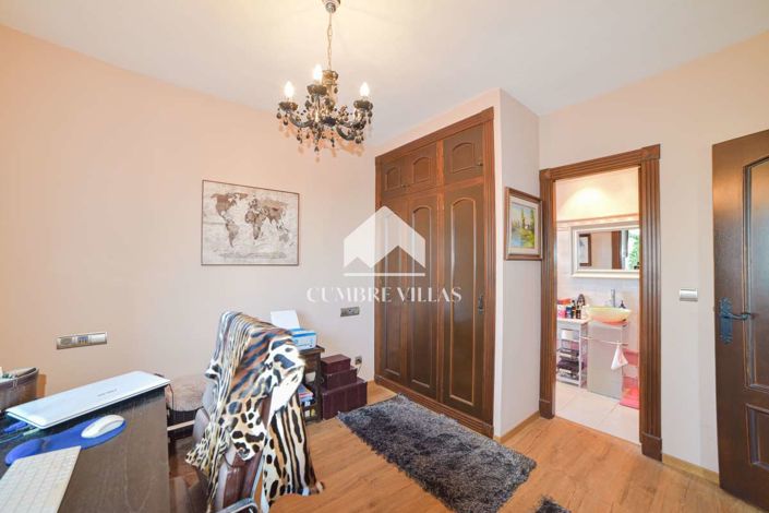 Image No.46-6 Bed Villa for sale