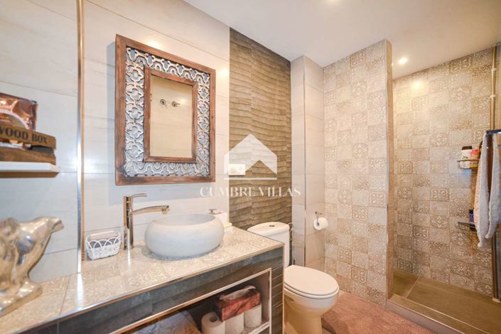 Image No.58-6 Bed Villa for sale