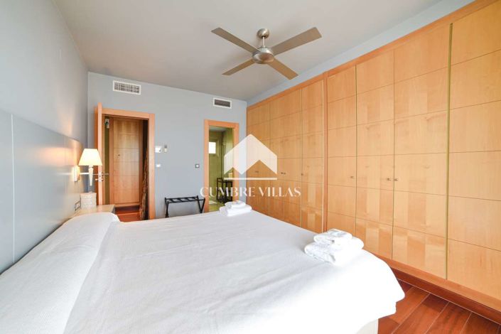 Image No.32-4 Bed Villa for sale