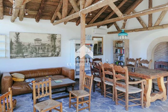 Image No.21-14 Bed Country House for sale