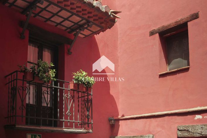 Image No.41-14 Bed Country House for sale