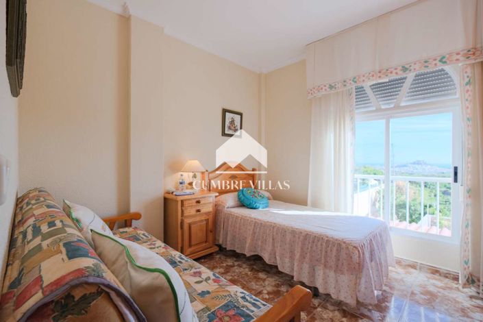 Image No.26-3 Bed Country House for sale