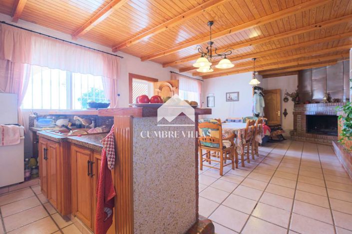 Image No.41-3 Bed Country House for sale