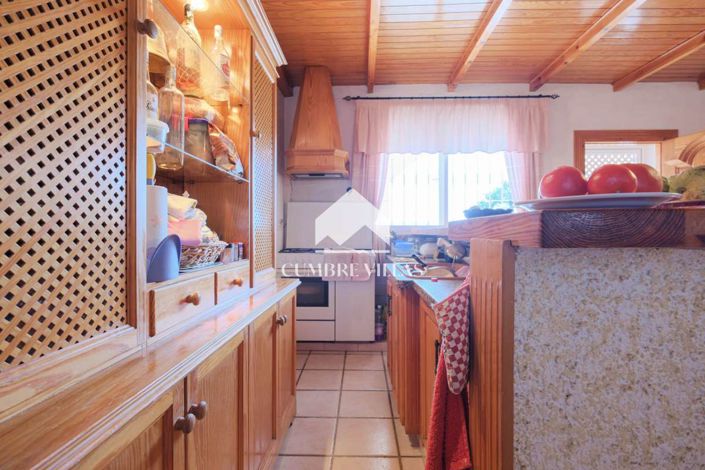 Image No.42-3 Bed Country House for sale