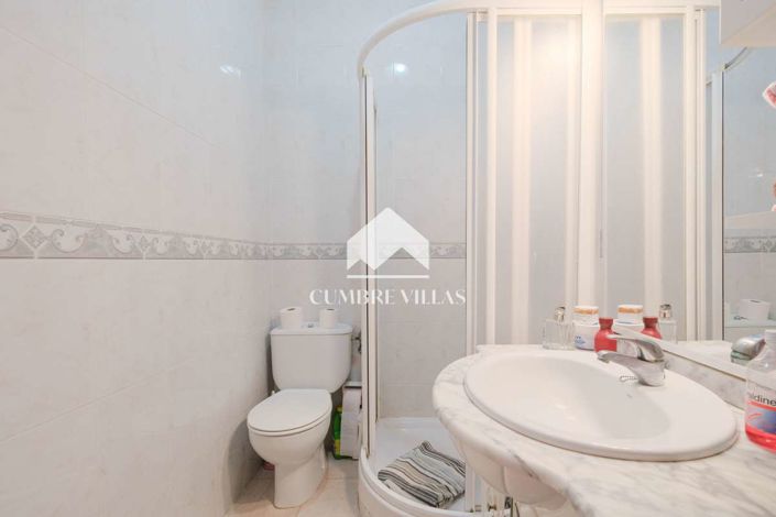 Image No.44-3 Bed Country House for sale