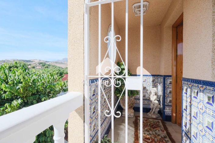 Image No.9-3 Bed Country House for sale