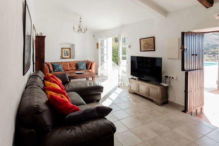 Image No.13-8 Bed Country House for sale