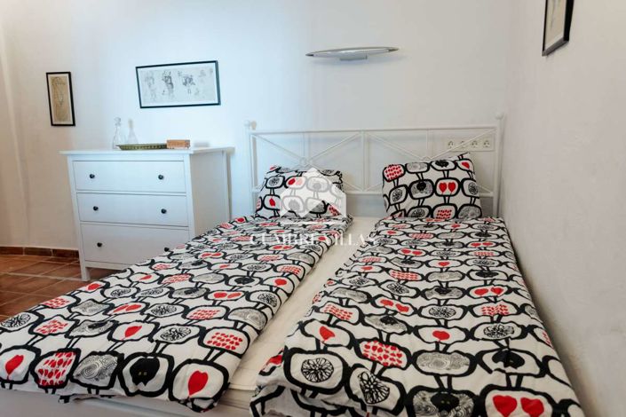 Image No.23-8 Bed Country House for sale