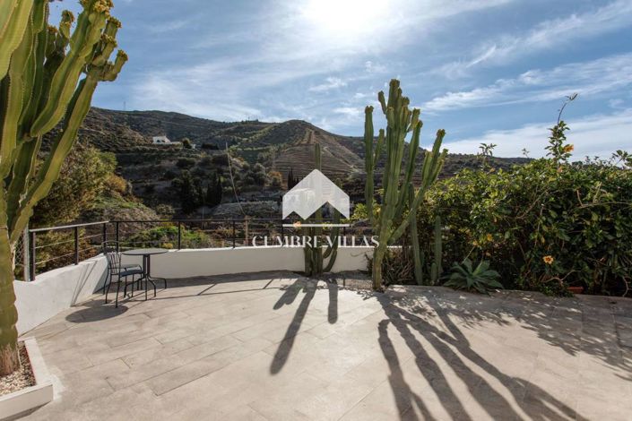 Image No.34-8 Bed Country House for sale