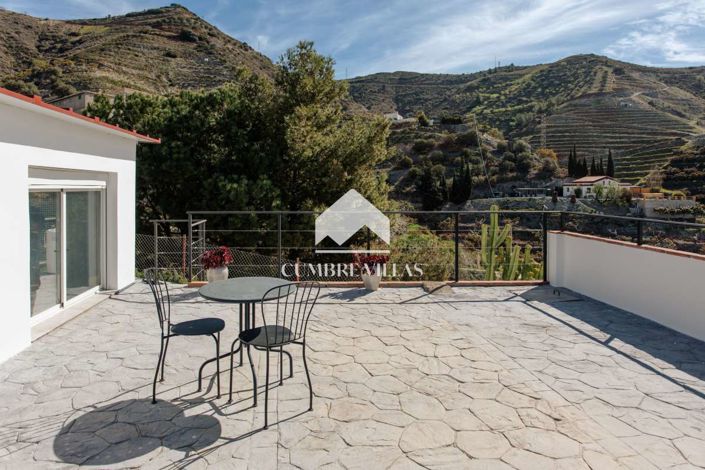 Image No.41-8 Bed Country House for sale