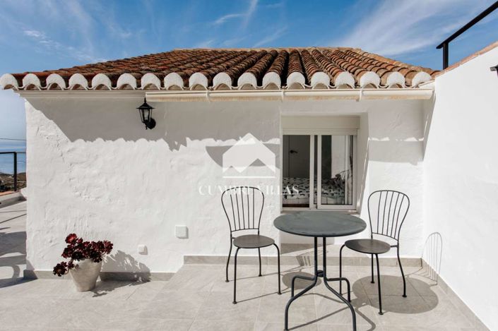 Image No.51-8 Bed Country House for sale