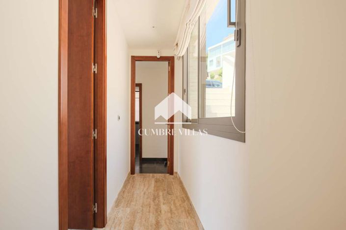 Image No.14-5 Bed Villa for sale