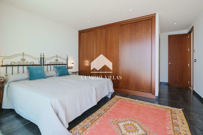 Image No.22-5 Bed Villa for sale