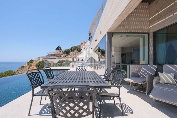 Image No.40-5 Bed Villa for sale