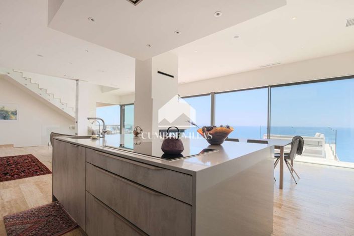 Image No.47-5 Bed Villa for sale