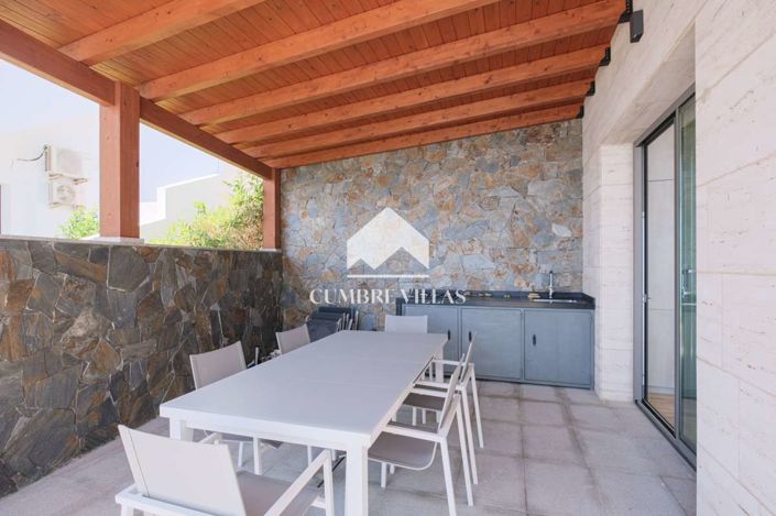 Image No.49-5 Bed Villa for sale