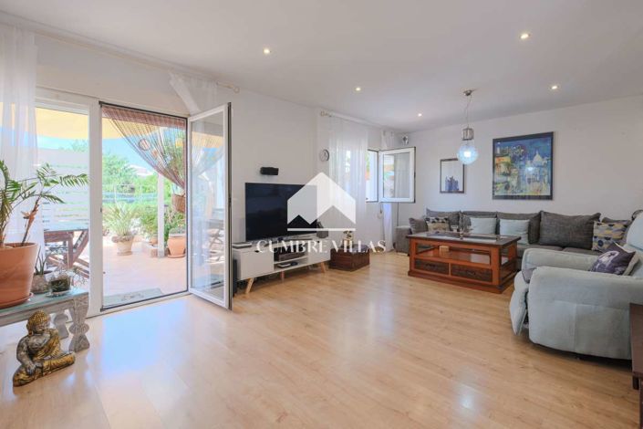 Image No.13-4 Bed Townhouse for sale