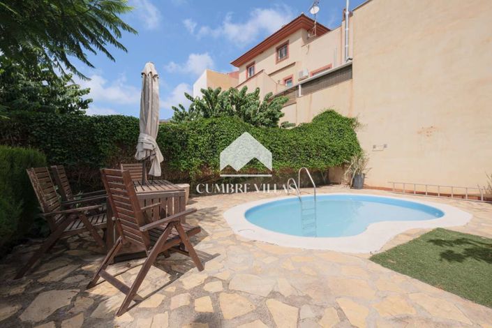 Image No.17-4 Bed Townhouse for sale