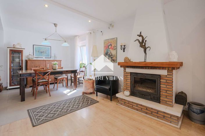 Image No.20-4 Bed Townhouse for sale