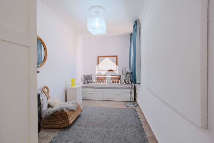 Image No.29-4 Bed Townhouse for sale