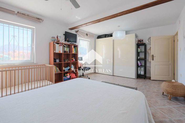 Image No.33-4 Bed Townhouse for sale