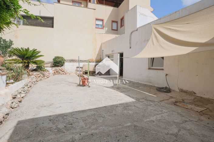 Image No.42-4 Bed Townhouse for sale