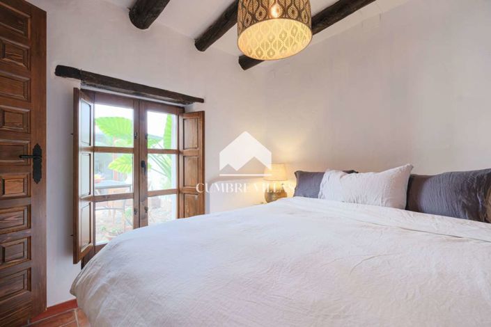 Image No.29-3 Bed Townhouse for sale