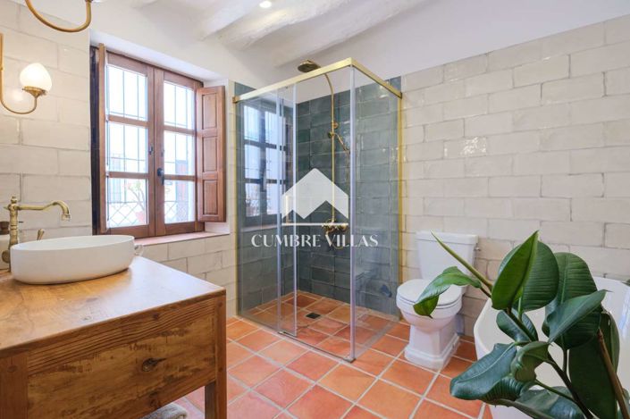 Image No.31-3 Bed Townhouse for sale