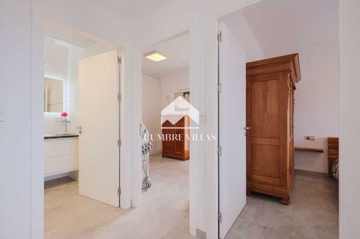 Image No.25-4 Bed Villa for sale