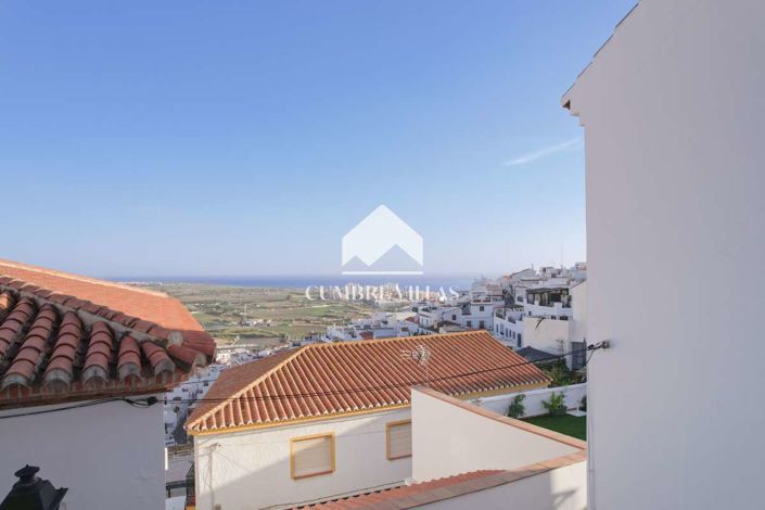 Image No.20-2 Bed Townhouse for sale