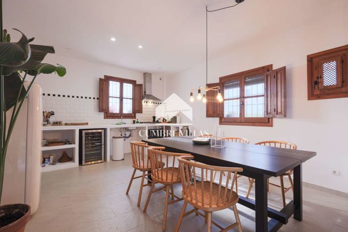 Image No.31-2 Bed Townhouse for sale