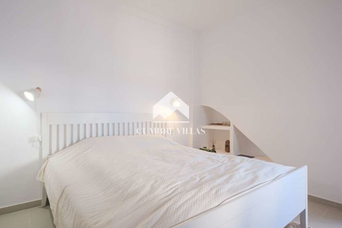 Image No.37-2 Bed Townhouse for sale