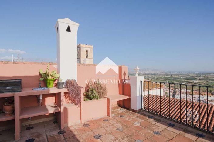 Image No.51-2 Bed Townhouse for sale