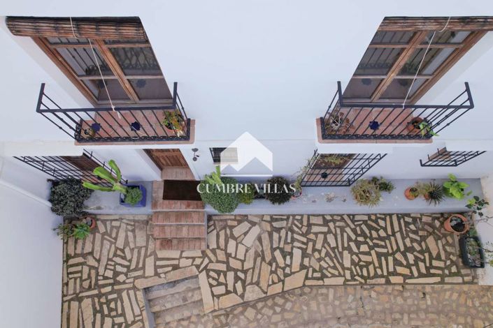 Image No.7-2 Bed Townhouse for sale