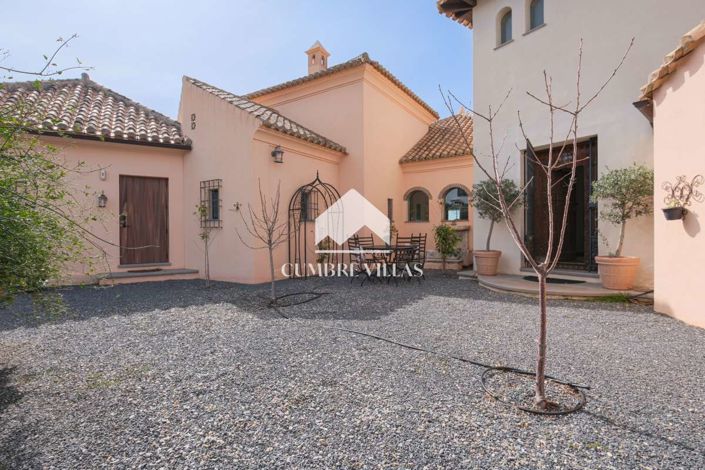 Image No.12-6 Bed Country House for sale