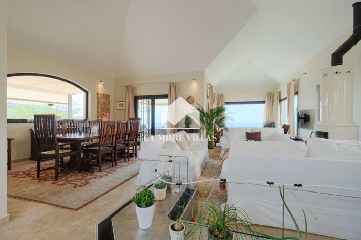 Image No.18-6 Bed Country House for sale