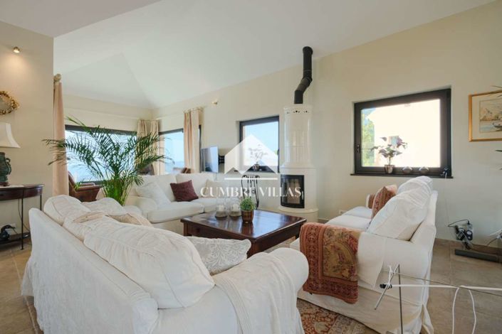 Image No.19-6 Bed Country House for sale