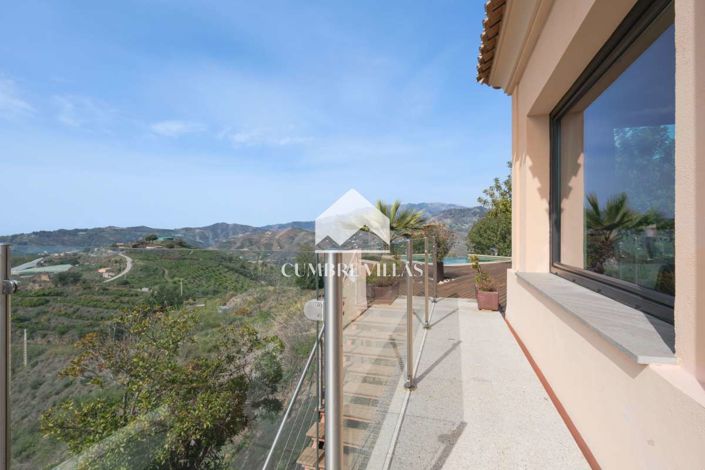 Image No.28-6 Bed Country House for sale