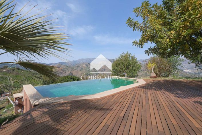 Image No.3-6 Bed Country House for sale