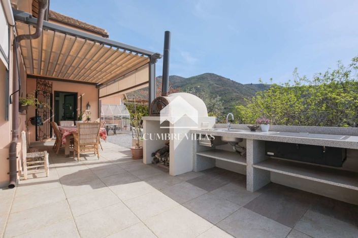 Image No.30-6 Bed Country House for sale