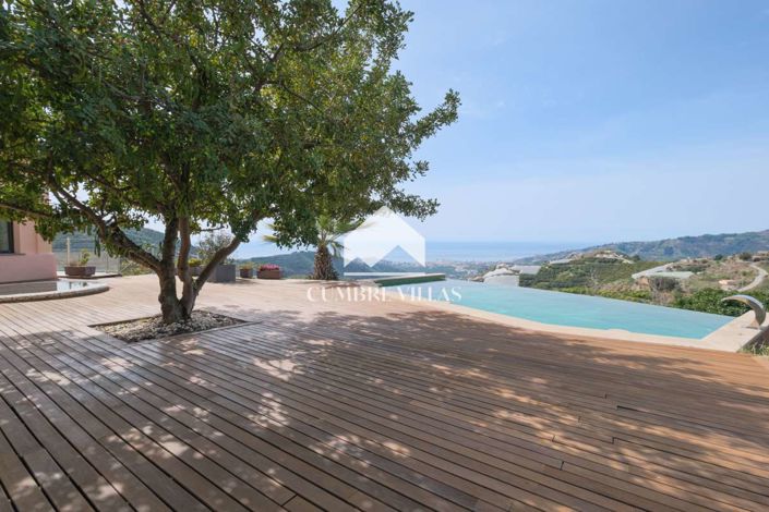 Image No.41-6 Bed Country House for sale