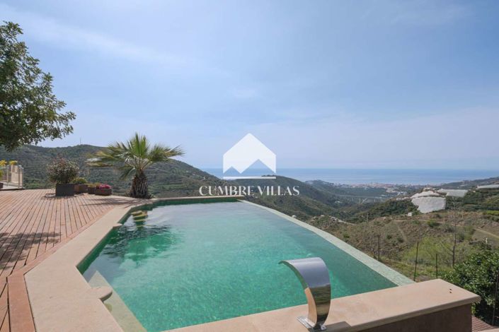 Image No.44-6 Bed Country House for sale