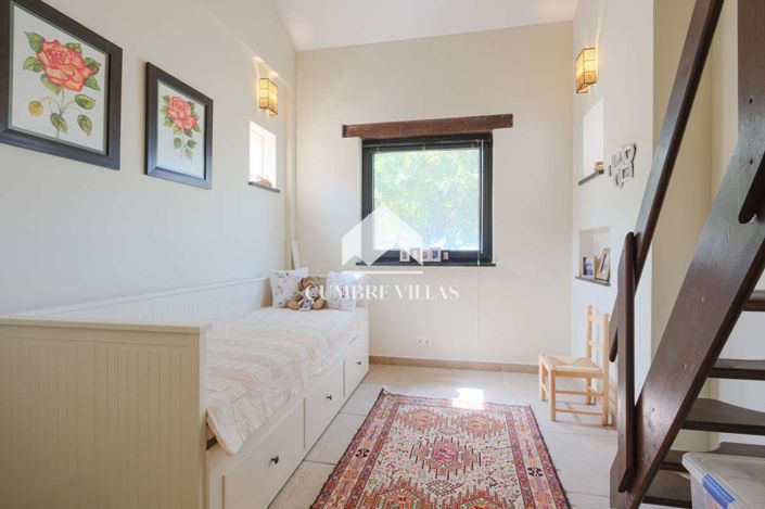 Image No.51-6 Bed Country House for sale