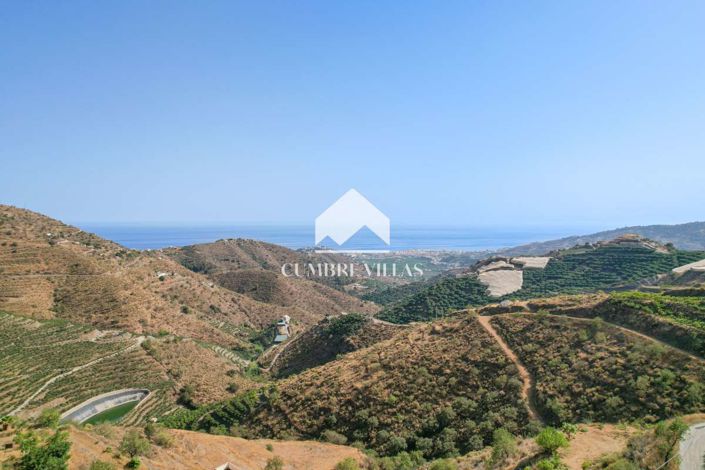 Image No.7-6 Bed Country House for sale